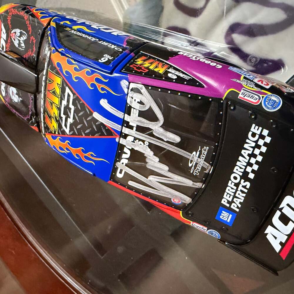 Kurt Johnson ACDelco KISS 30th Anniversary Signed 2002 Chevy Cavalier Pro Stock - Picture 6 of 6